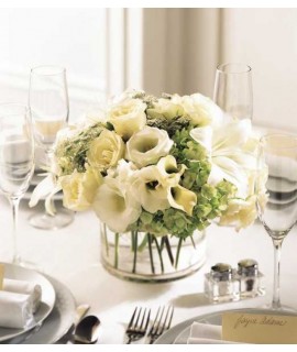 The White Linen Centerpiece The White Linen Centerpiece
